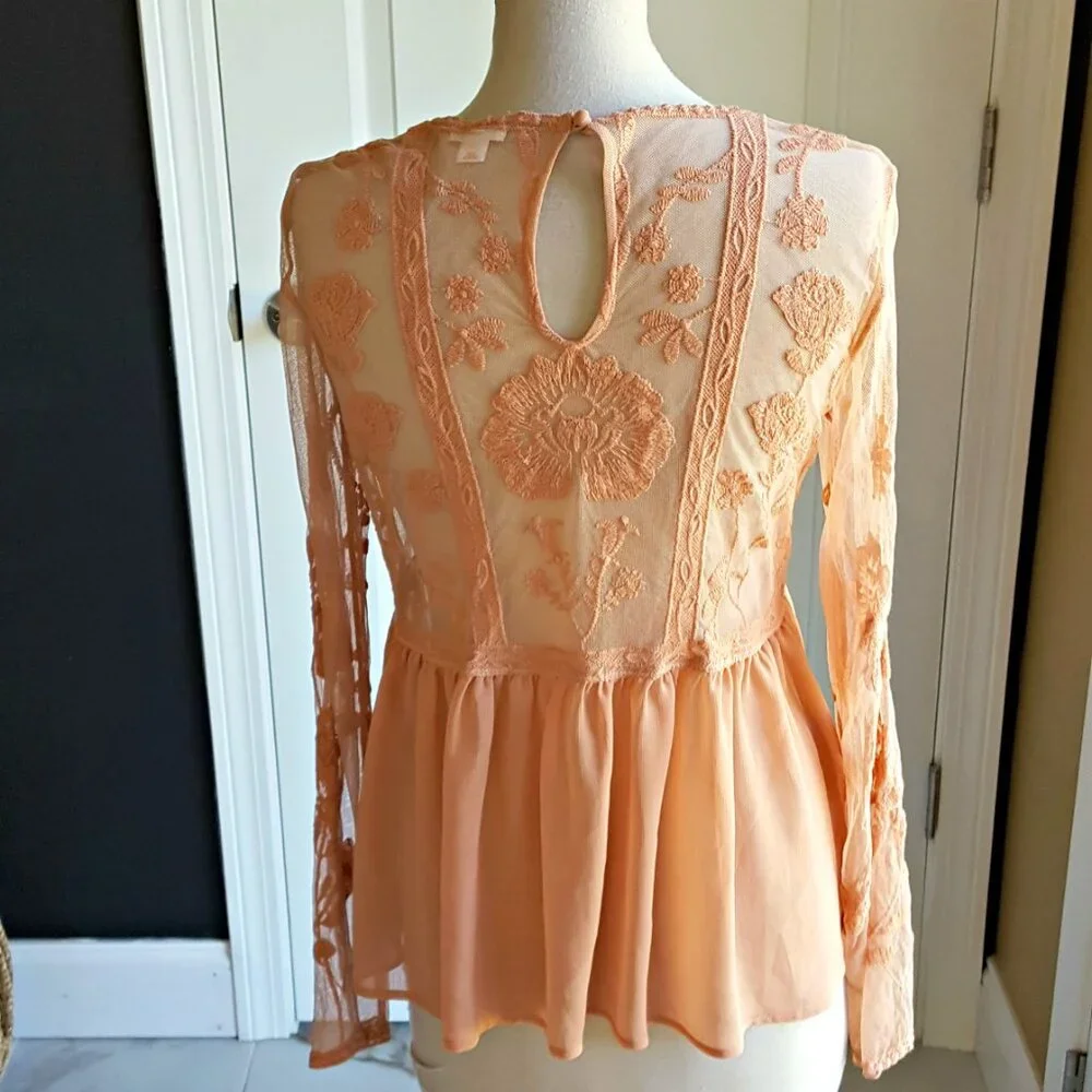 NWOT! BOHO Sheer LACE BLOUSE SZ M - Picture 3 of 4